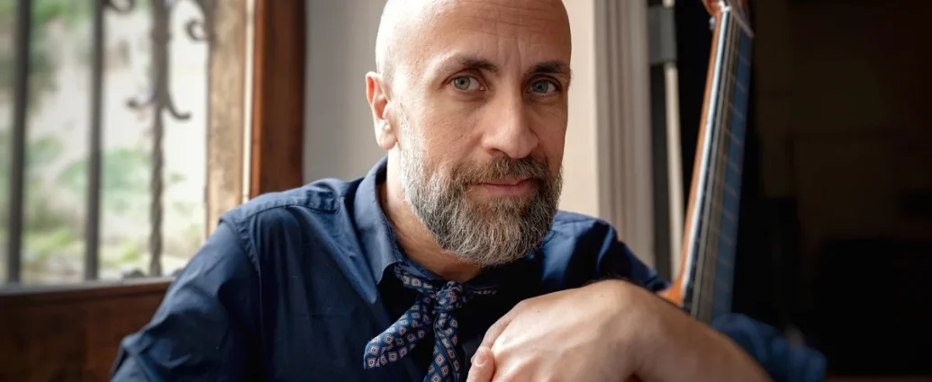 “Anni luce”, il nuovo singolo di Joe Barbieri é in radio e sulle piattaforme streaming “Anni luce”, il nuovo singolo di Joe Barbieri é in radio e sulle piattaforme streaming
