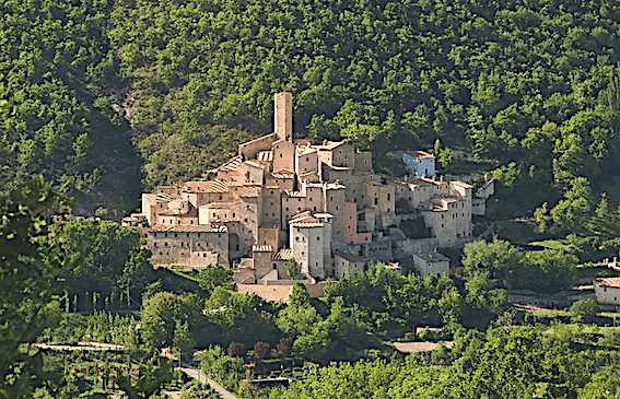 Castello di Postignano: presentazione del nuovo libro e un’edizione ricca di arte e musica nella splendida cornice umbra Castello di Postignano: presentazione del nuovo libro e un’edizione ricca di arte e musica nella splendida cornice umbra