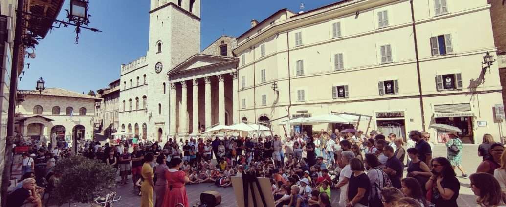 Assisi: “Birba chi legge” Festa delle storie si farà, grazie al crowdfunding e ai tanti donatori Assisi: “Birba chi legge” Festa delle storie si farà, grazie al crowdfunding e ai tanti donatori