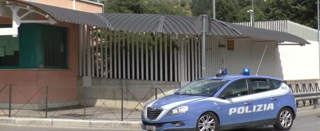 Non rispetta il divieto di avvicinamento, 39enne arrestato dalla polizia Non rispetta il divieto di avvicinamento, 39enne arrestato dalla polizia