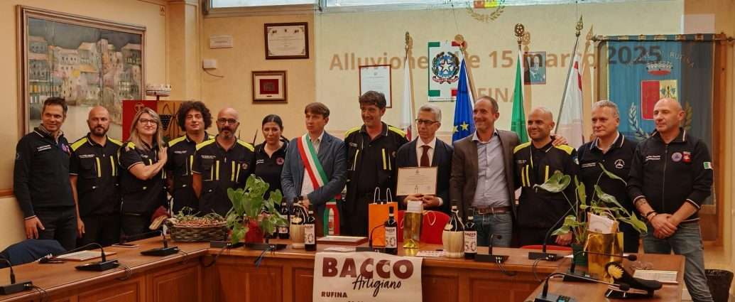 Rufina celebra la Protezione Civile dell’Umbria per il soccorso durante l’alluvione Rufina celebra la Protezione Civile dell’Umbria per il soccorso durante l’alluvione
