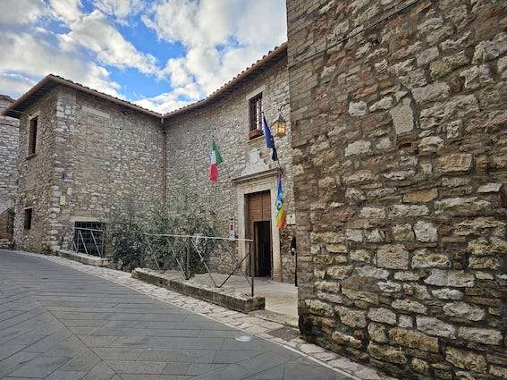 Corciano avvia l’ampliamento del cimitero di Castelvieto: un intervento strategico per rispondere alle esigenze dei cittadini Corciano avvia l’ampliamento del cimitero di Castelvieto: un intervento strategico per rispondere alle esigenze dei cittadini