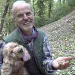 Leo, il cane cieco che conquista il cuore del tartufaio e del cinema [video]