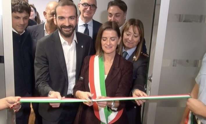 Perugia potenzia la centrale operativa della Polizia Municipale: un tributo alla memoria di Antonella Vitali [video]