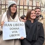  Il sit-in degli iraniani a Perugia: un messaggio di solidarietà e protesta contro la repressione in Iran [video]