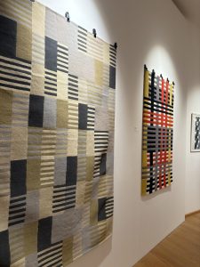 Opere del "Laboratorio di Tessitura" - mostra "Le ragazze del Bauhaus e il caso Margarete Heymann" - Foto di Francesca Maschio