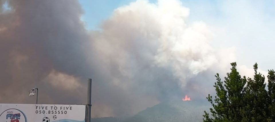 Incendio boschivo sul Monte Faeta. Non abituarsi all’emergenza dei disastri ambientali