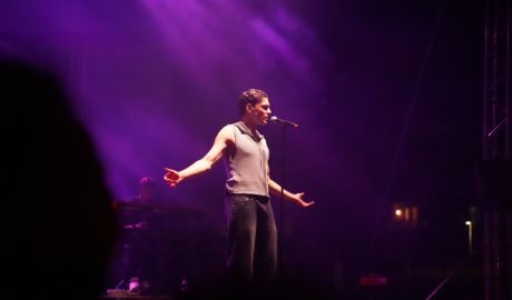 Nicolò Filippucci, torna a “casa” in concerto all’Arena 54 di Corciano, il tripudio dei suoi fans