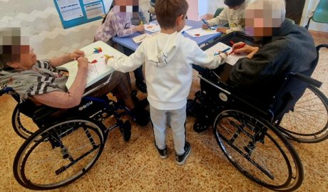 “Radici e Germogli”: quando bambini e anziani coltivano insieme il futuro