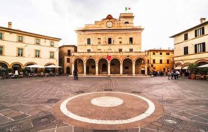 Montefalco, scontro sulla TARI: stasera scade la prima rata, l’opposizione attacca: «Costi in aumento e differenziata al 46%»